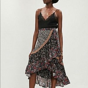 FREE PEOPLE Esmerelda floral wrap maxi skirt - Size 2